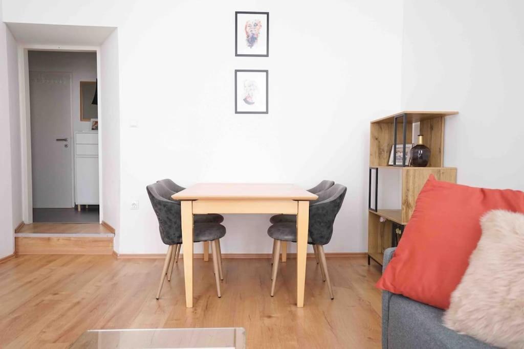 Modern Living In City Center - Fully Equipped Vienna Exterior photo